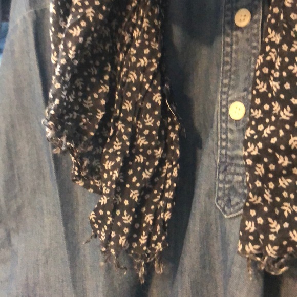 American Eagle 🦅 tissue scarf - Picture 6 of 9